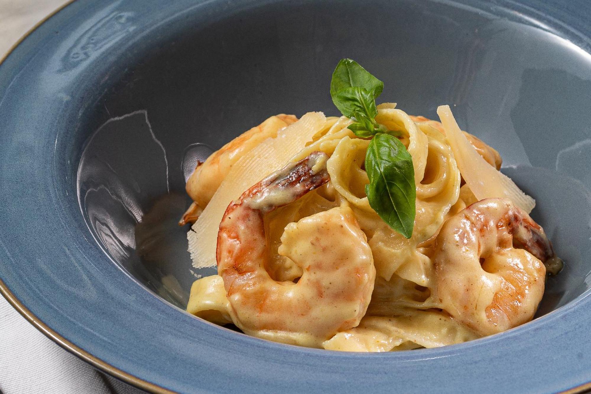 Stayso The House Hotel Стамбул Экстерьер фото Shrimp and pasta